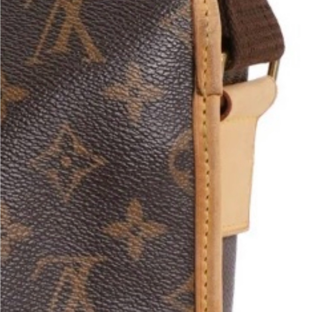 Louis Vuitton Bosphore authentic Messenger bag- Firm Price - Picture 13 of 16